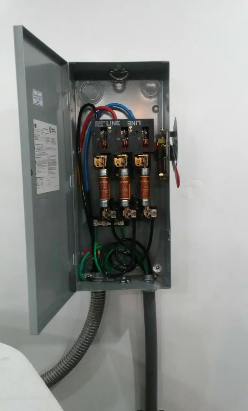 Three-phase disconnect switch installed for Smoke Detector Installation in Diamond Springs